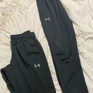 Youth XL Under Armor sweat pants (2 pair)